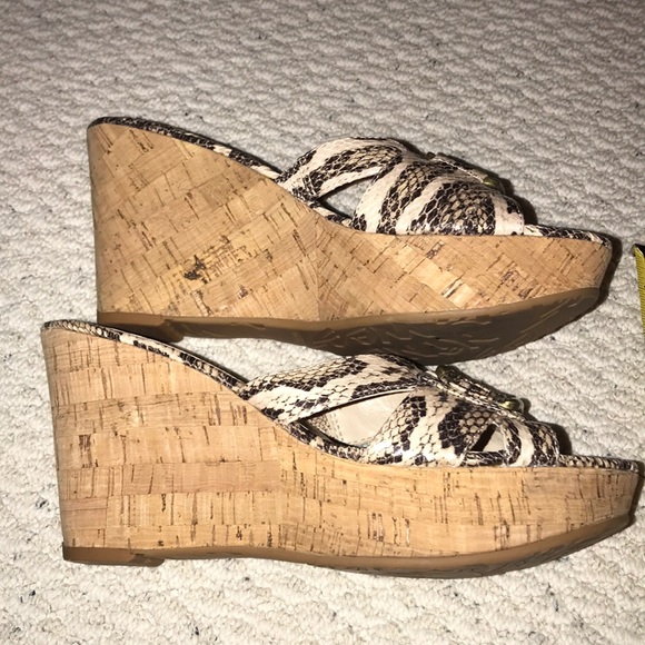 Nine West Snake Skin Wedge - Picture 4 of 5